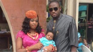 Joe Blankson ati ìyàwó rẹ̀, Mercy, pẹ̀lú ọmọ wọn Owen, nígbà tó wà ọdún méjì