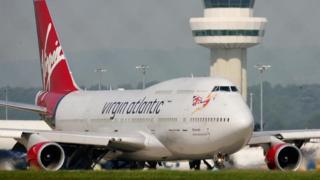 Самолет Virgin Atlantic в аэропорту Гатвик
