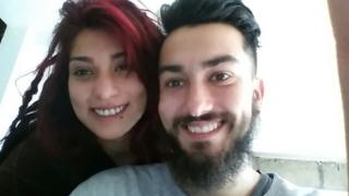Lucía junto a su hermano Matías.