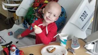 Garrett Matthias en el hospital