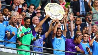 Ndị otu Man City na-aṅụrị
