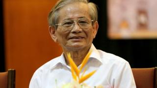 Giáo sư Phan Huy Lê