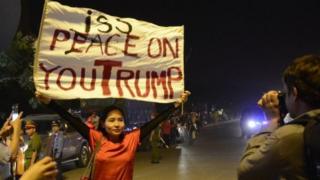 Ca sỹ Mai Khôi phản đối chuyến đi Việt Nam của ông Trump tháng 11/2017
