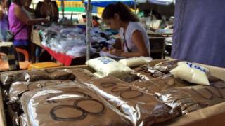 Café vendido em pequenas porções