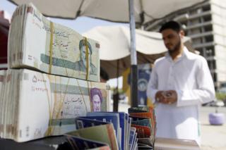 دولت ایران ایران طول "دوره گذار از "ریال به تومان را ۲۴ ماه پیشنهاد کرده است