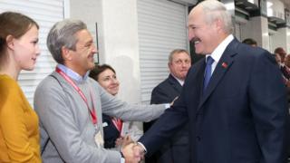 Президент Беларуси Александр Лукашенко встретился с наблюдателями на выборах в Минске 11 октября 15