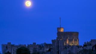 Pink supermoon rises above Windsor Castle