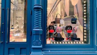 Prada vitrin