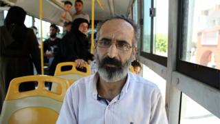 Nidal Hüseyin, Bab el Hava'da otobüste.