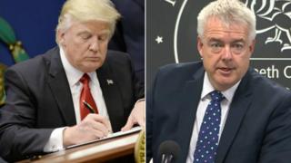 Donald Trump a Carwyn Jones
