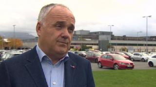 Parchedig Hywel Meredydd Davies