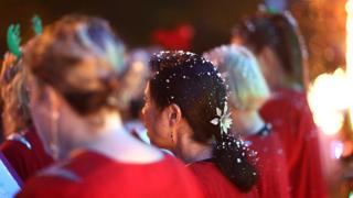 carol singers