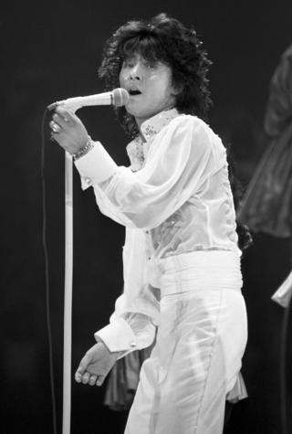 西城秀树在1979年的一场表演上