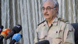 Khalifa Haftar, le général qui contrôle l'Est du pays, a annoncé qu'il n'y a pas de dialogue prévu entre lui et sont rival Fayez Seraj soutenu par la communauté internationale