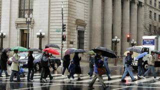 Gente caminando en Washington