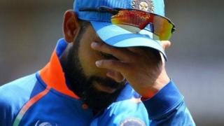 ফাইনালে বিরাট কোহলি টস জিতে ফিল্ডিং নেয়ার কারণ তারা ভেবেছিল পাকিস্তান যাই রান করুক না কেন সেটা তাড়া করে তারা জিতে যাবেন। কিন্তু হেরে গেল ভারত।