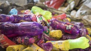 Botellas plásticas