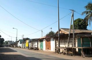 Amabarabara yo mu gisagara ca Serekunda muri Gambia arera