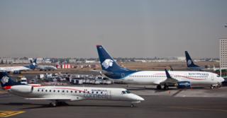 Aviones en el Aeropuerto Benito Juárez.