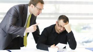 manager tells off employee