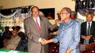 Madaxweyne Axmed Maxamed Maxamuud Siilaanyo iyo Madaxweynaha maamulka khaatumo Dr Cali Khaliif Galleyr