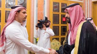 الملك سلمان وولي عهده يعزيان أسرة خاشقجي