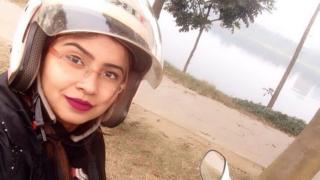 ঢাকার নিউমার্কেটে হয়রানির বিরুদ্ধে রুখে দাঁড়িয়েছিলেন তাসমিন ওয়াজিদা