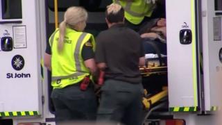 Mujer en ambulancia
