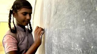 'வட்டெழுத்து கோகிலா'