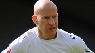 Lee Hughes