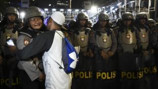 Demo di depan Bawaslu