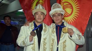 Грек-рим күрөшүнүн балбандары Акжол Махмудов менен Эрбол Бакиров