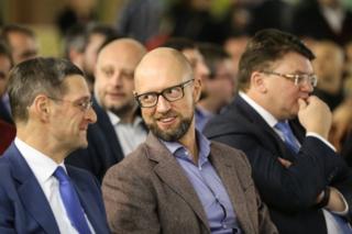 Арсеній Яценюк усі звинувачення проти себе з боку РФ називає "схибленою маячнею"