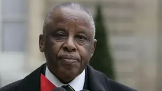 Festus Mogae: Former Botswana president dies aged 86