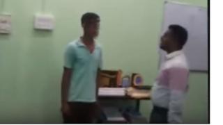 আলিপুরদুয়ার থানার ভেতর ওই যুবককে মারধর করছেন জেলা প্রশাসক, এরকম একটি ভিডিও ভাইরাল হয়েছে
