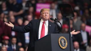 Ông Trump phát biểu trước nhóm người ủng hộ ở bang Michigan hôm 28/3