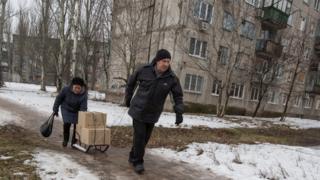 Авдеевку опять обстреливают