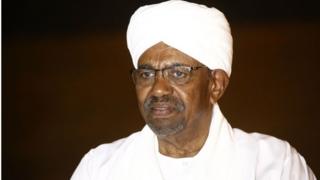 الرئيس السوداني السابق عمر البشير
