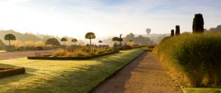 Hot Air Balloon over Trentham Gardens - Joe Wainwright / www.igpoty.com