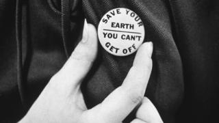 earth-day-badge.