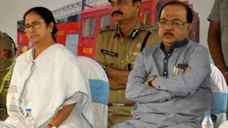 মমতা ব্যানার্জীর সাথে এক অনুষ্ঠানে কলকাতার মেয়র শোভন চ্যাটার্জী