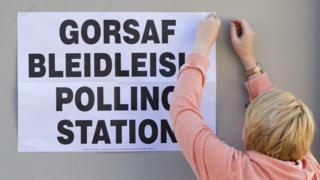 Gorsaf bleidleisio