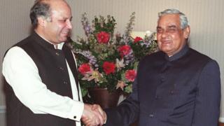 नवाज़ शरीफ़ के उत्थान और पतन की कहानी