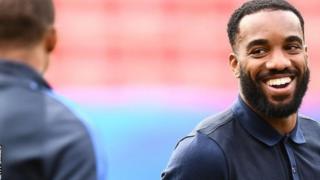 Lacazette yagenzuwe amagara yiwe n'umugwi wa Arsenal