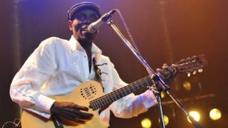 Oliver Mtukudzi