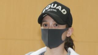 陳喬恩酒駕被捕後打扮樸素麵對媒體。