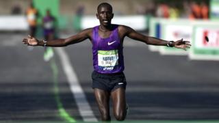 Umunonotsi w'Umunyekenya Cyprian Kotut arenganye umurongo wo guheza