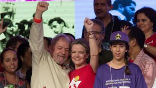 Lula ao lado de Gleisi Hoffmann