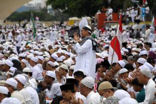 Monas
