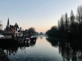 First dustings of ice on St Helen's Wharf, Abingdon